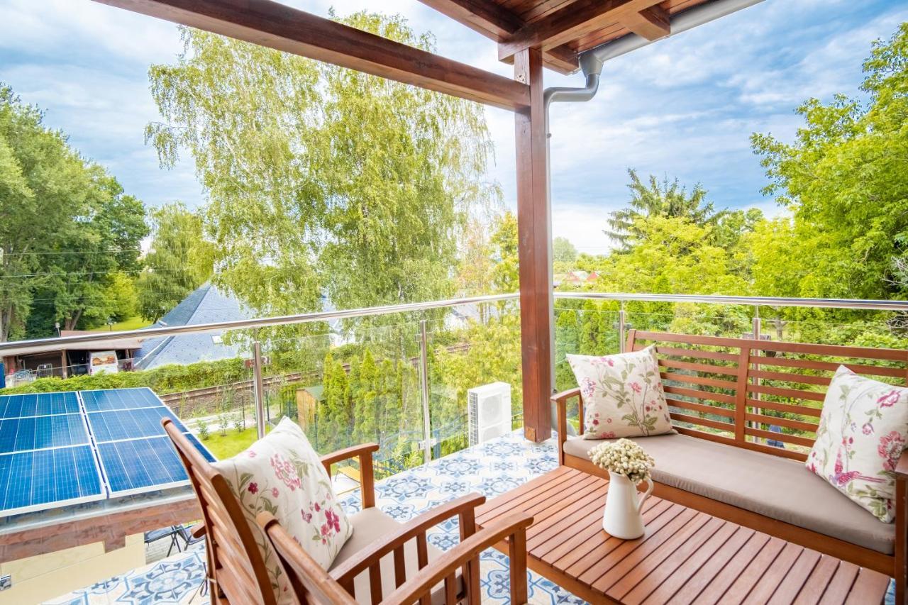 Kiss-Henezi Guest House ケストヘイ エクステリア 写真