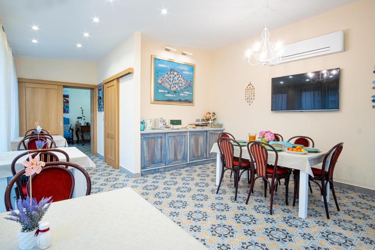 Kiss-Henezi Guest House ケストヘイ エクステリア 写真