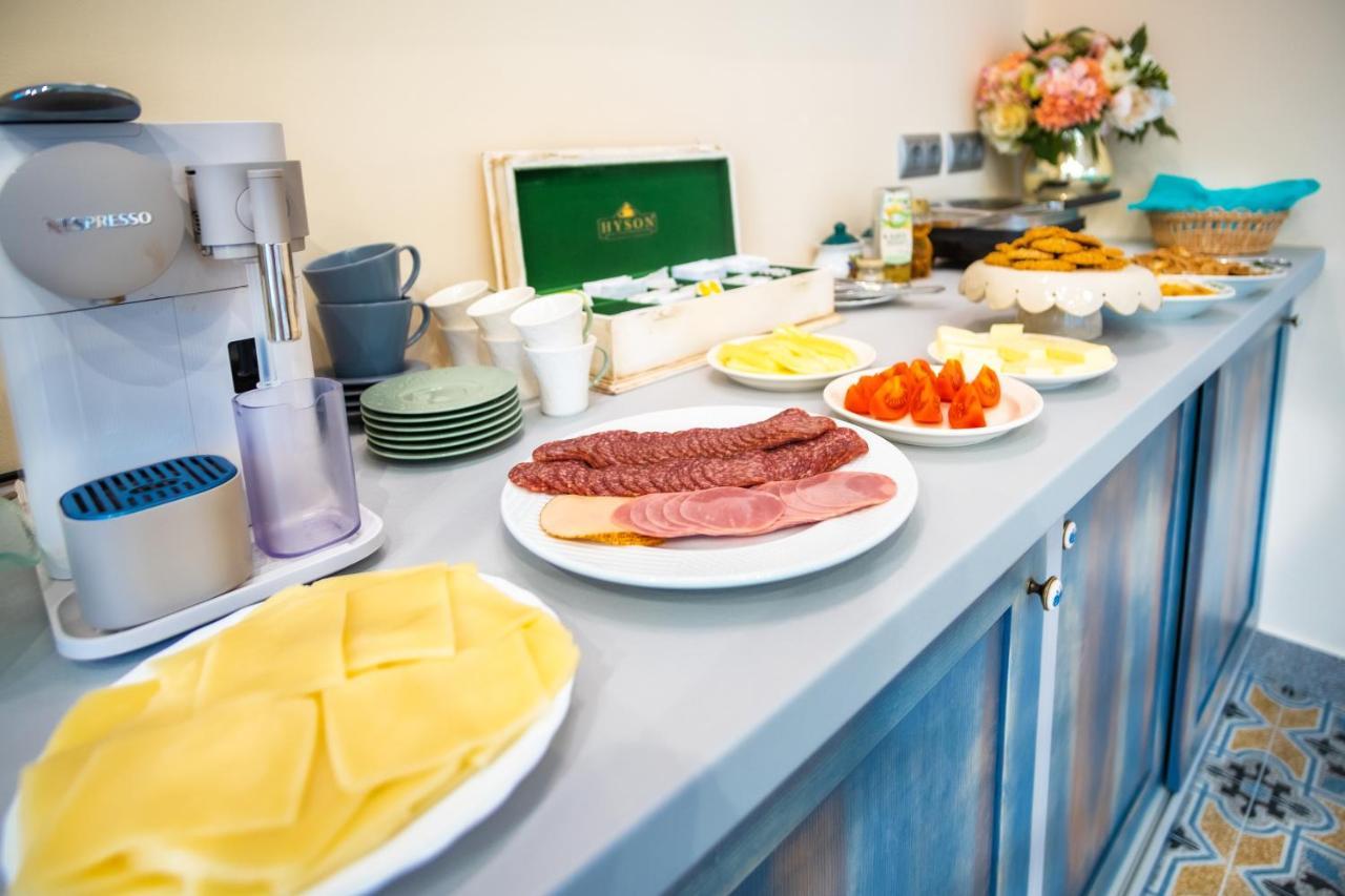 Kiss-Henezi Guest House ケストヘイ エクステリア 写真